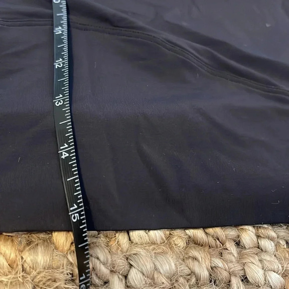 Lululemon Fine Force Short Sleeve Women's Black Run Cropped Fited size 8 - Picture 7 of 8